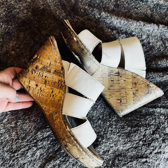 B O C Born Concept Sz 10 White Wedge - Picture 7 of 7